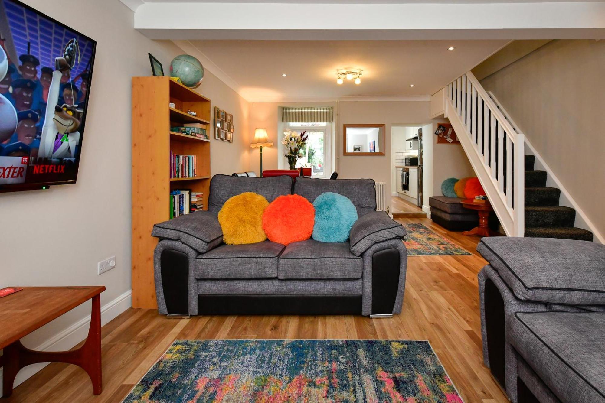 Free Parking - Heart Of The City - Superb Townhouse & Garden - Peaceful Area But Only 5Min Walk To Beach, Shops, Bars, Arena, Marina, Parks Swansea Exterior foto